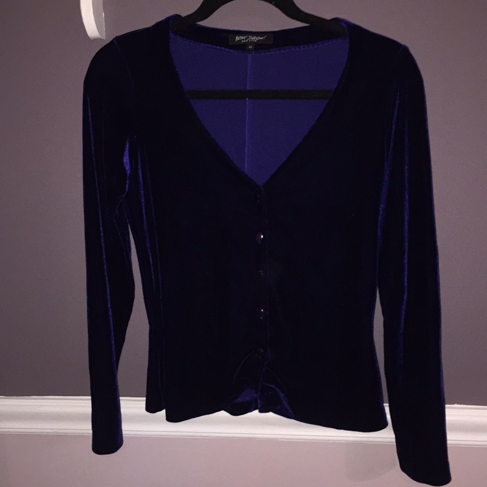 Blue V-neck Betsy Johnson top